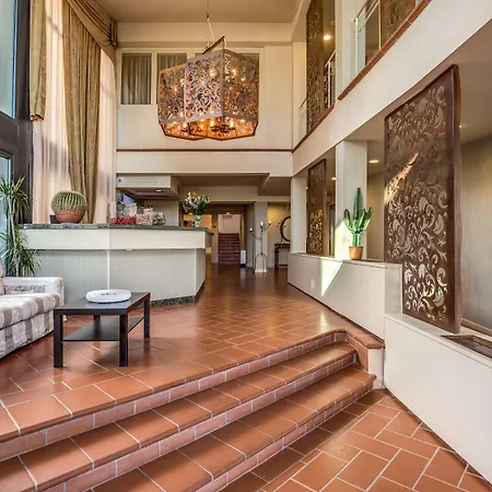 Hotel Cesi &