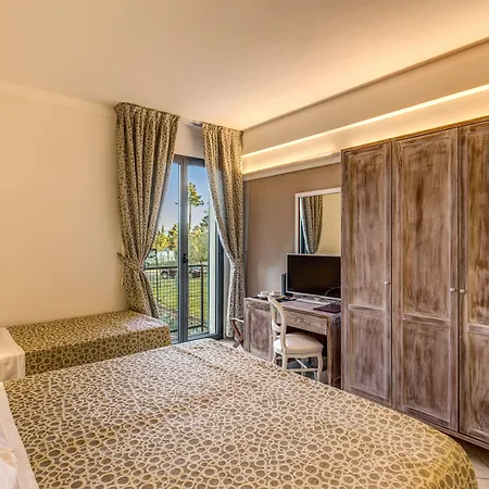 Cesi & Hotel 4*
