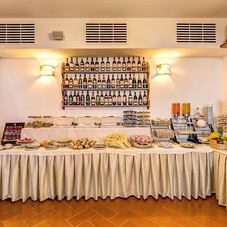 Hotel Cesi &