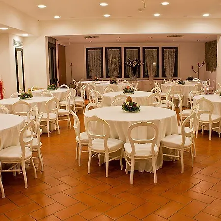 Hotel Cesi &