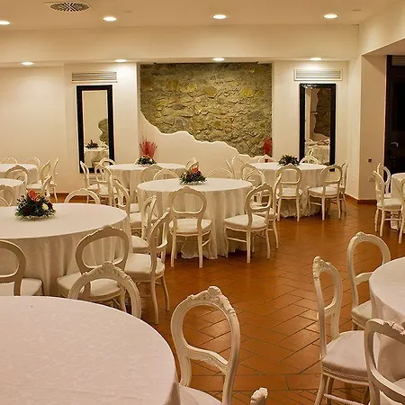 Hotel Cesi &